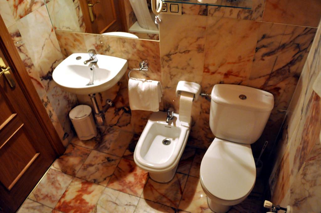 Hotel Restaurante La Parra La Franca Dış mekan fotoğraf